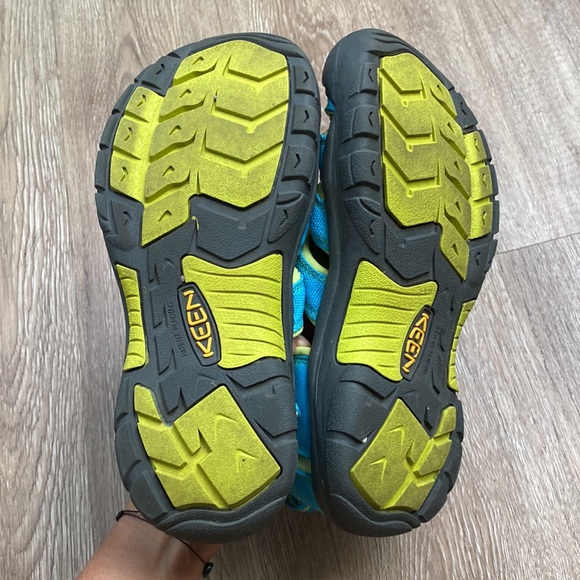 Keen waterproof sandals . - Picture 6 of 6